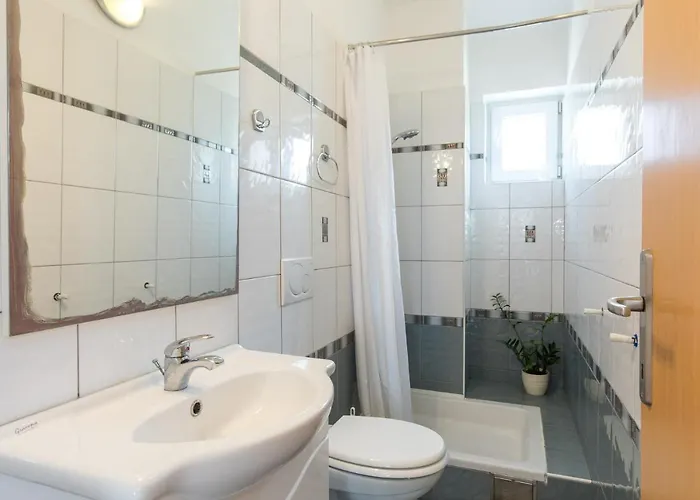 Cvijic Beige Apartman Punat